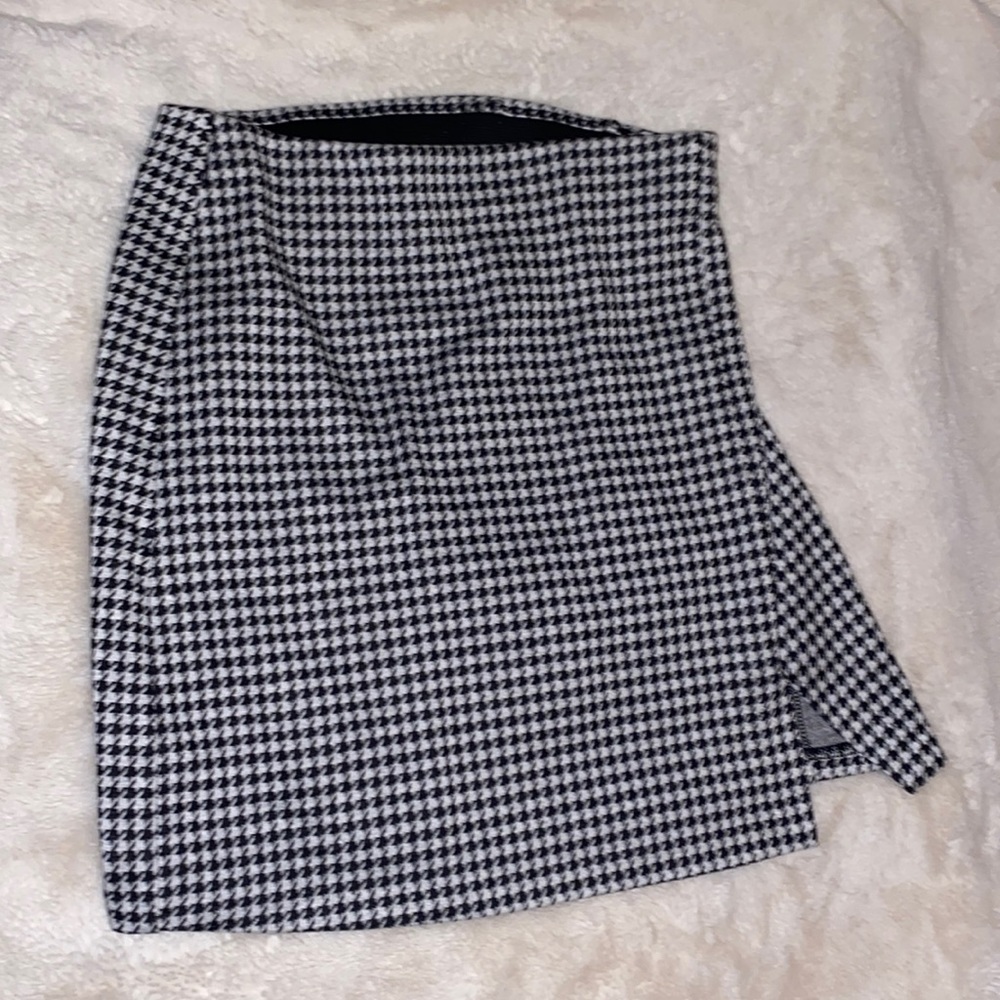 Black and White Mini Pencil Skirt